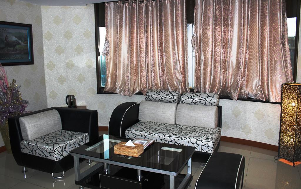 Hotel Kan Kaw Yangon Dış mekan fotoğraf